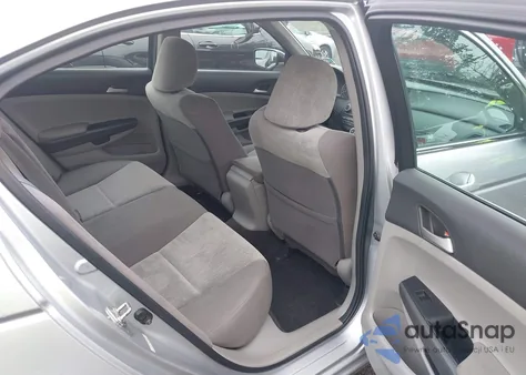 2010 Honda Accord 2.4 Lx z USA, uszkodzony, nr VIN 1HGCP2F33AA003011